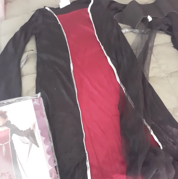 Girls Vampire Girl Halloween Costume Plus Size - Picture 4 of 4